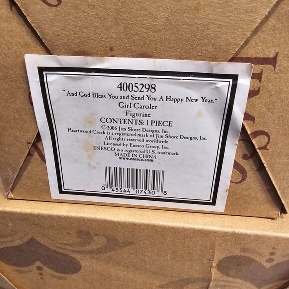 Jim Shore Heartwood Creek Carolers - Picture 12 of 16